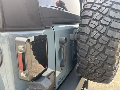 Used 2014 Jeep Wrangler Sport AWD/4WD image 15