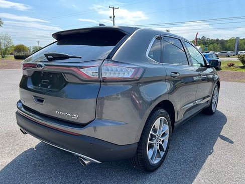 Used 2018 Ford Edge Titanium w/ Equipment Group 301A AWD/4WD image 9