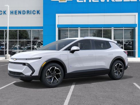 New 2026 Chevrolet Equinox EV LT AWD/4WD image 3