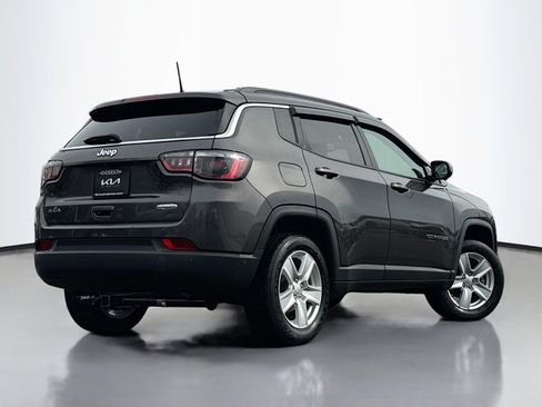 Used 2022 Jeep Compass Latitude w/ Convenience Group image 2