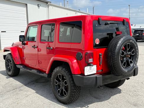 Used 2018 Jeep Wrangler Unlimited Sahara AWD/4WD image 6