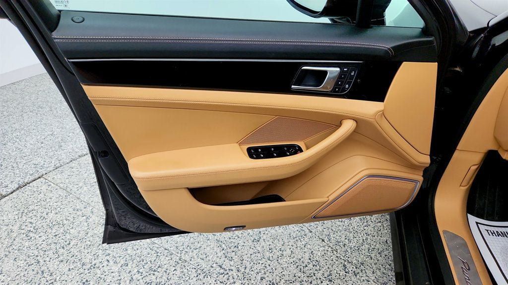 Used 2023 Porsche Panamera w/ Premium Package RWD image 11