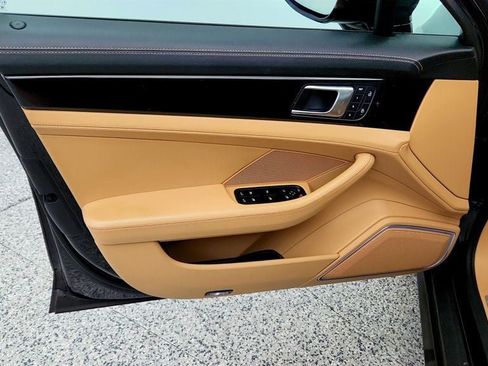 Used 2023 Porsche Panamera w/ Premium Package RWD image 11