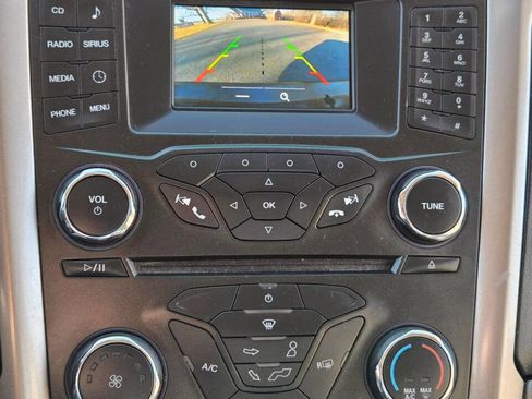 Used 2017 Ford Fusion SE image 25