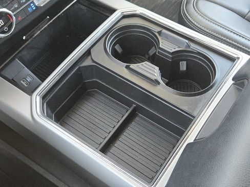 Certified 2022 Ford F250 Lariat w/ Lariat Value Package image 21