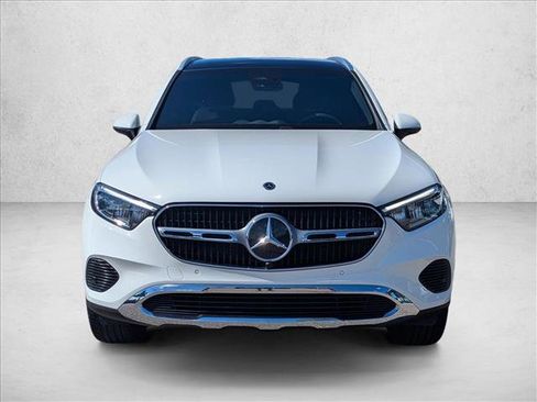 Certified 2025 Mercedes-Benz GLC 300 4MATIC image 2