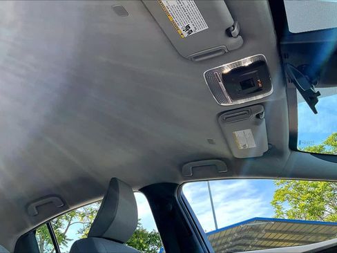 Used 2024 Toyota Prius LE FWD image 13
