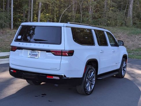 New 2024 Jeep Wagoneer L Series II w/ Convenience Group I AWD/4WD image 10