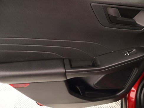Used 2022 Ford Escape SE w/ Convenience Package FWD image 16