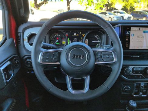 Used 2025 Jeep Wrangler Sahara w/ Safety Group image 11