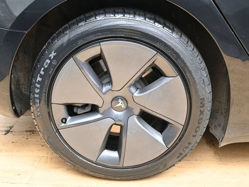 Used 2023 Tesla Model 3 Standard Range RWD image 12