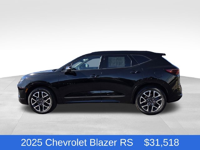 Certified 2025 Chevrolet Blazer RS w/ Driver Confidence II Package FWD image 2