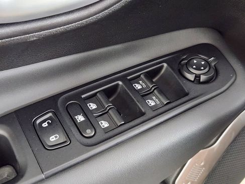 Used 2023 Jeep Renegade Limited AWD/4WD image 17