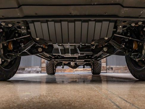 Used 2024 GMC Sierra 2500 AT4 image 14