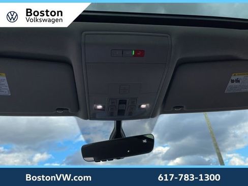 Used 2023 Volkswagen Atlas SE image 25