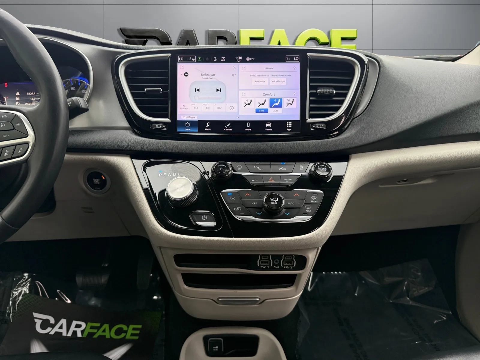 Used 2023 Chrysler Pacifica Touring-L FWD image 26