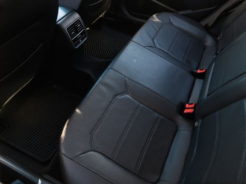 Used 2017 Volkswagen Passat 1.8T SE image 10