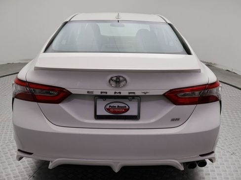 Used 2019 Toyota Camry SE image 10