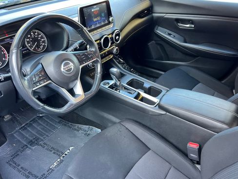 Used 2022 Nissan Sentra SV image 11