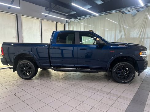 Used 2022 RAM 2500 Laramie AWD/4WD image 3