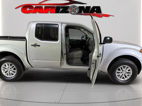 Used 2019 Nissan Frontier SV AWD/4WD image 14