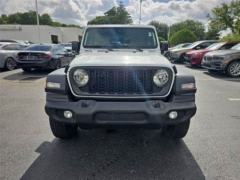 Used 2024 Jeep Wrangler Unlimited Sport AWD/4WD image 2