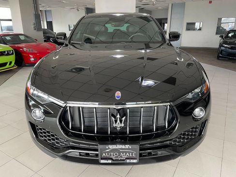 Used 2018 Maserati Levante image 2
