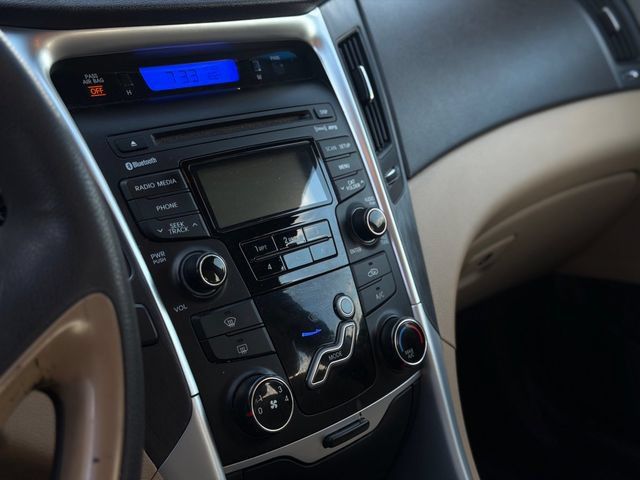 Used 2012 Hyundai Sonata GLS FWD image 9