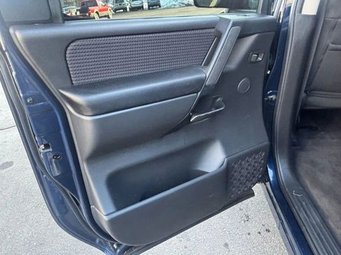 Used 2012 Nissan Titan SV w/ SV Value Truck Pkg AWD/4WD image 18