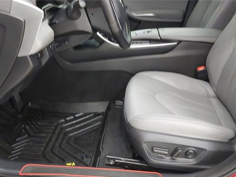 Used 2021 Toyota Avalon XLE w/ Carpet Mat Package (TMS) image 23