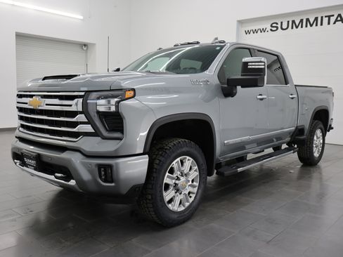 Used 2024 Chevrolet Silverado 3500 High Country w/ High Country Premium Package AWD/4WD image 7