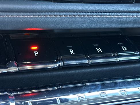 New 2025 Lincoln Aviator Reserve w/ Luxury Package image 22