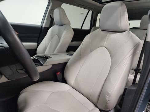 Used 2024 Toyota Grand Highlander AWD Hybrid image 24