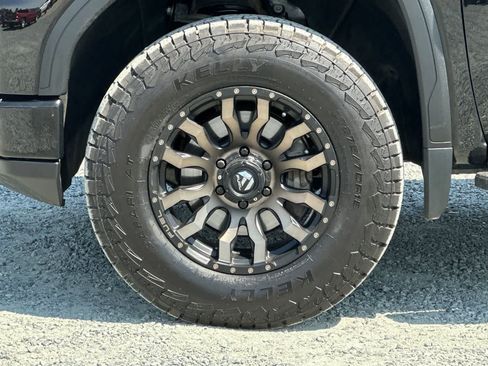 Used 2022 GMC Sierra 1500 AT4 w/ AT4 Premium Package AWD/4WD image 36