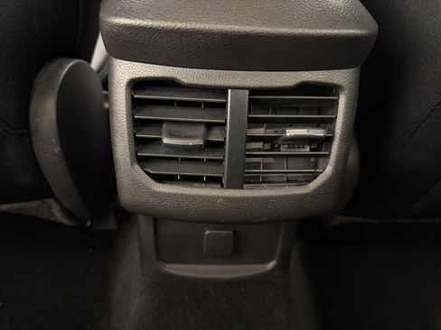 Used 2013 Ford Fusion SE FWD image 25