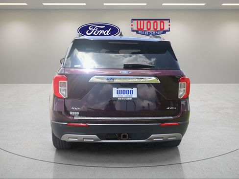 Used 2023 Ford Explorer XLT w/ Equipment Group 202A AWD/4WD image 4
