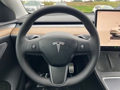 Used 2023 Tesla Model Y Performance image 19