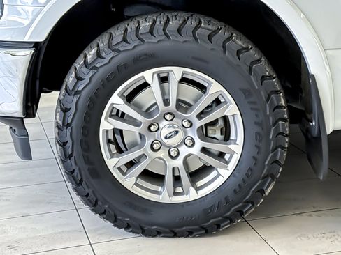 Used 2019 Ford F150 Lariat w/ FX4 Off-Road Package AWD/4WD image 26