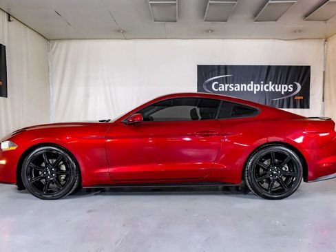 Used 2019 Ford Mustang Coupe w/ Black Accent Package RWD image 11