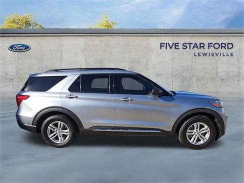 Certified 2022 Ford Explorer XLT image 9