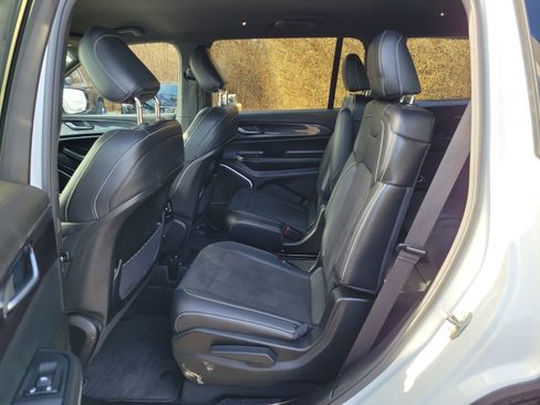 Used 2021 Jeep Grand Cherokee L Altitude image 12