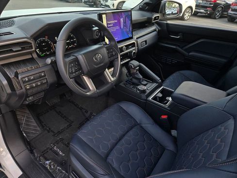 Used 2026 Toyota 4Runner 4WD image 9