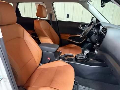 Used 2025 Kia Soul EX FWD image 27