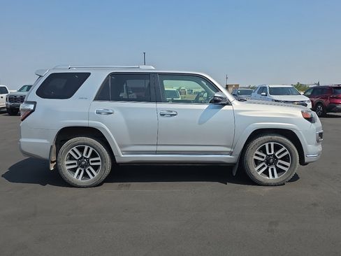 Used 2019 Toyota 4Runner Limited AWD/4WD image 9