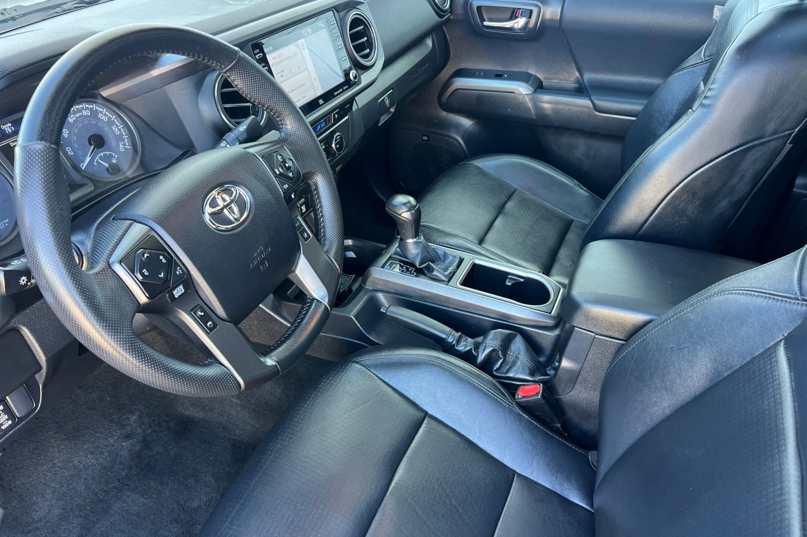 Used 2023 Toyota Tacoma TRD Sport w/ TRD Premium Sport Package AWD/4WD image 10