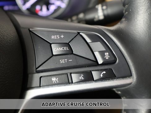 Used 2023 Nissan Sentra SV w/ SV Premium Package image 4