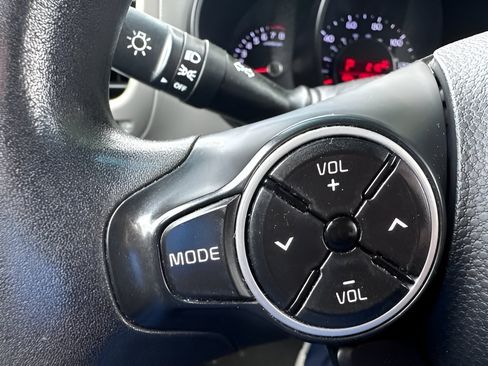 Used 2014 Kia Soul + FWD image 18