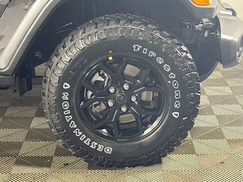 New 2025 Jeep Gladiator Willys image 23