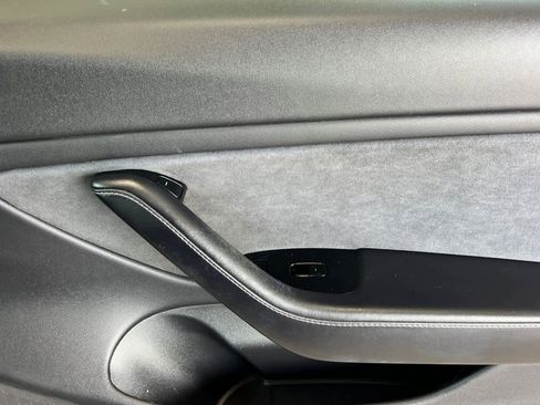 Used 2019 Tesla Model 3 Standard Range RWD image 18