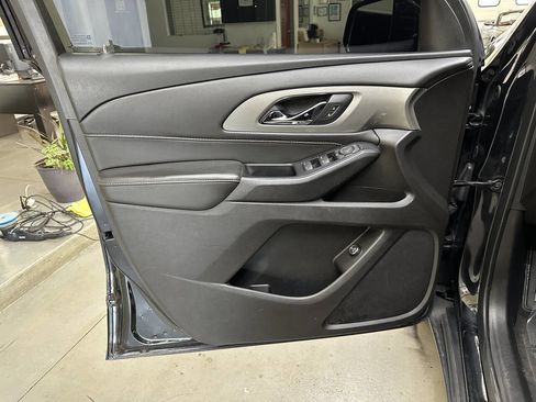 Used 2019 Chevrolet Traverse LT w/ LPO, Floor Liner Package image 10